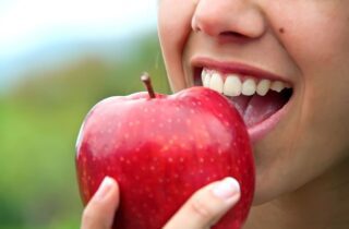 Protect Gums with a Healthy Diet